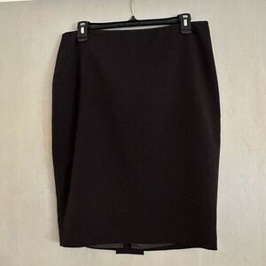Tahari Women's size 10 Black straight pencil above the knee skirt